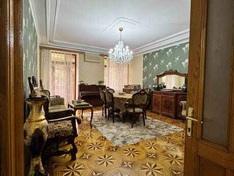 3-комнатная квартира, 135 м², Sahil: 540 000 ₼ 2