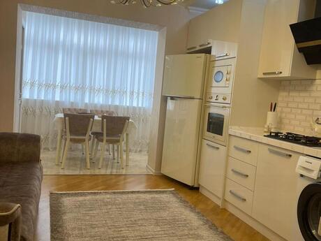 3-room new-build apartment for rent in Nəsimi, 134 m², 1 000 AZN/mo, photo 4 / 9