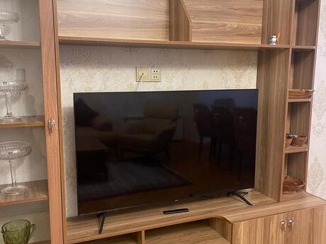 3-room new-build apartment for rent in Nəsimi, 134 m², 1 000 AZN/mo, photo 2 / 9