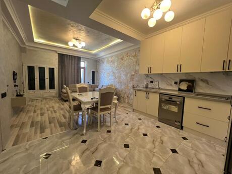 3 rooms · 84 m² · floor 7/7, Ağ şəhər