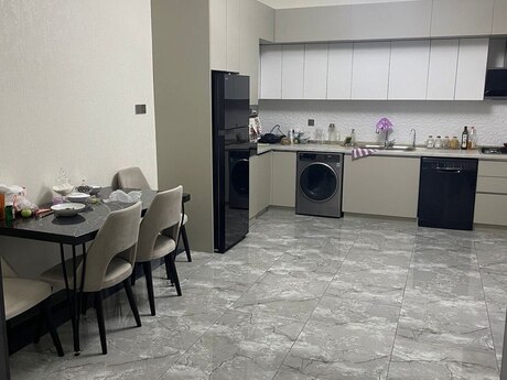 Mərdəkanda 4 otaqlı həyət evi kirayə verilir, 180 m², 1 100 AZN/ay, şəkil 5 / 12