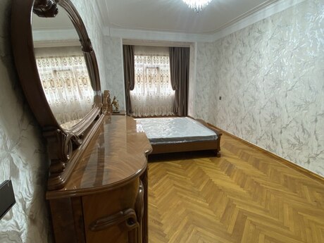 4-комнатная квартира, 112 м², Memar Əcəmi: 255 000 ₼ 5
