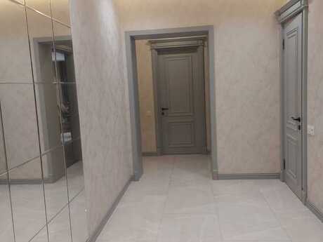 3 otaq · 90 m² · 9/20 mərtəbə, İnşaatçılar