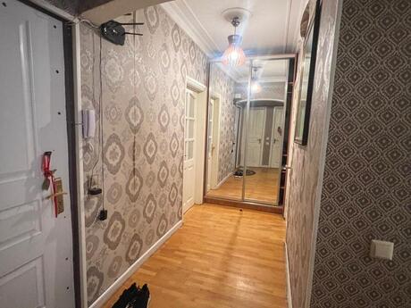 2 otaq · 63 m² · 4/5 mərtəbə, Azadlıq Prospekti