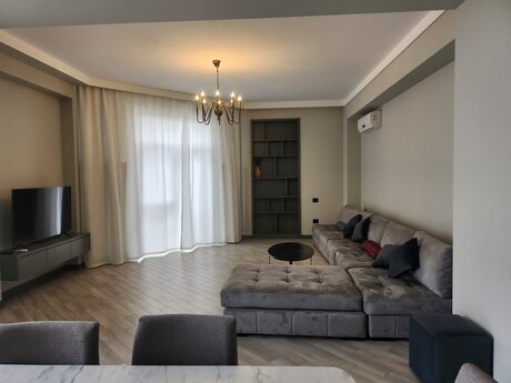 Kirayə 3 otaqlı mənzil, 160 m², Ağ şəhər: 3 000 ₼/ay 4
