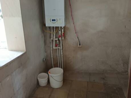 M.Ə.Rəsulzadədə 4 otaqlı həyət evi kirayə verilir, 110 m², 500 AZN/ay, şəkil 2 / 9