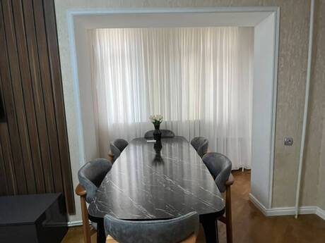 4-комнатная квартира, 110 м², Azadlıq Prospekti: 293 000 ₼ 4