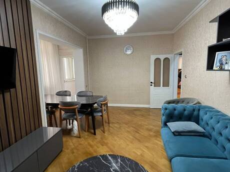 4-комнатная квартира, 110 м², Azadlıq Prospekti: 293 000 ₼ 2
