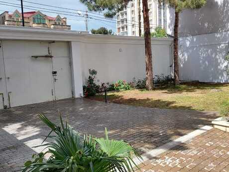 8 Noyabrda 9 otaqlı həyət evi kirayə verilir, 700 m², 10 000 AZN/ay, şəkil 3 / 12