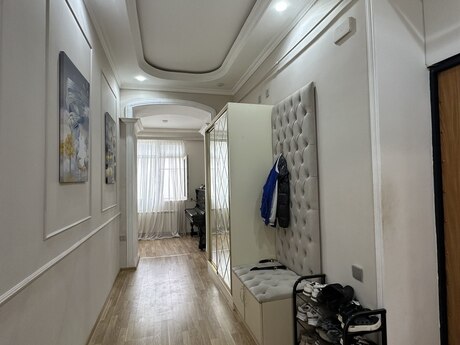 Kirayə 4 otaqlı mənzil, 160 m², Nizami: 1 700 ₼/ay 2