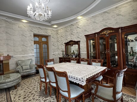 Kirayə 4 otaqlı mənzil, 160 m², Nizami: 1 700 ₼/ay 5