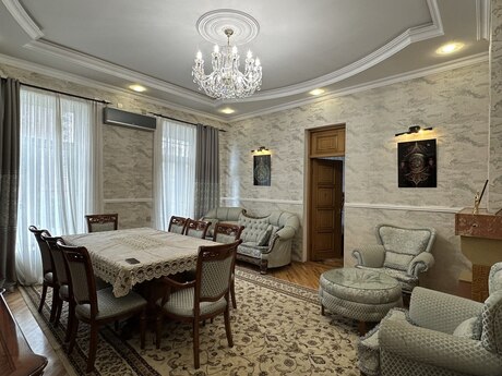 Kirayə 4 otaqlı mənzil, 160 m², Nizami: 1 700 ₼/ay 3