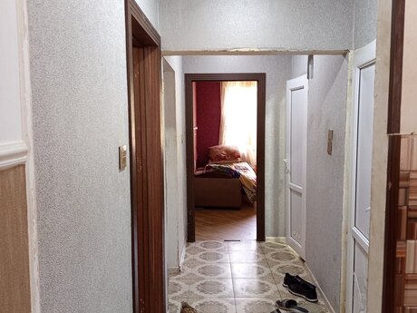 Neftçilərdə 2 otaqlı köhnə tikili mənzil satılır, 52 m², 166 000 AZN, şəkil 5 / 12