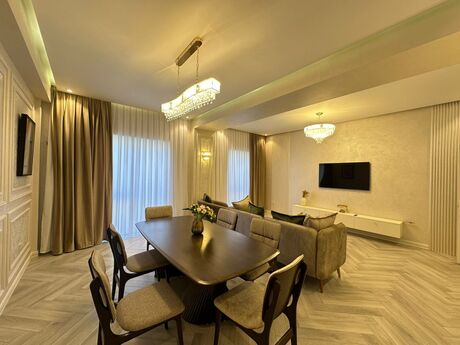 3-room apartment for rent, 140 m², Ağ şəhər: 2 600 ₼/mo 3