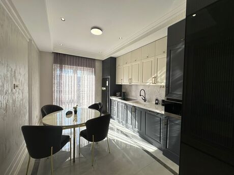 3-room apartment for rent, 140 m², Ağ şəhər: 2 600 ₼/mo 4