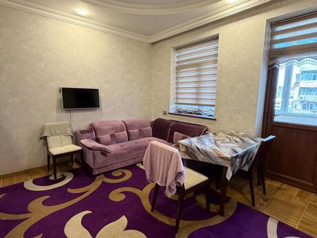 4-room apartment for rent, 200 m², Nərimanov: 2 500 ₼/mo 5