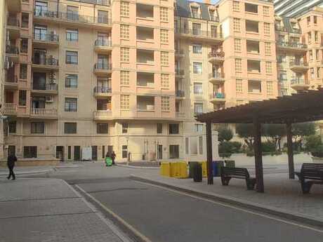 Elan №6508500 - Bakı, Ağ şəhər q., 3 otaqlı, 129 m², 2/7 mərtəbə
