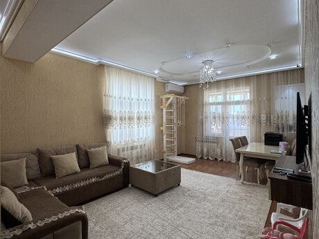 Elan №6508585 - Bakı, Elmlər Akademiyası m., 2 otaqlı, 72 m², 16/18 mərtəbə