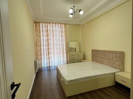 2-room apartment for rent, 65 m², Nəriman Nərimanov: 1 000 ₼/mo 3