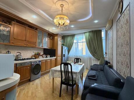 Объявление №6508718 - Баку, Насиминский  р., 4-комн., 210 м², 7/16 этаж