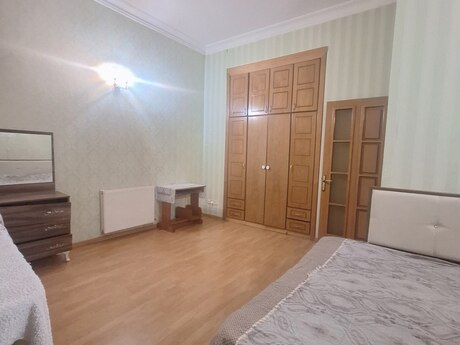 Kirayə 3 otaqlı mənzil, 120 m², İçəri Şəhər: 999 ₼/ay 4