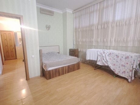 Kirayə 3 otaqlı mənzil, 120 m², İçəri Şəhər: 999 ₼/ay 3