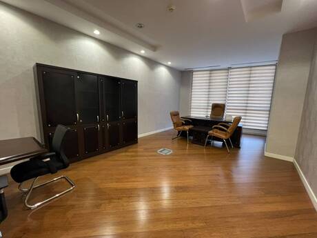 Elan №6508717 - Bakı, Bakmil m., 4 otaqlı, 230 m²