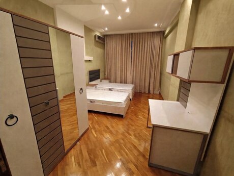 Аренда: 5-комнатная квартира, 220 м², Nizami: 1 700 ₼/мес 4