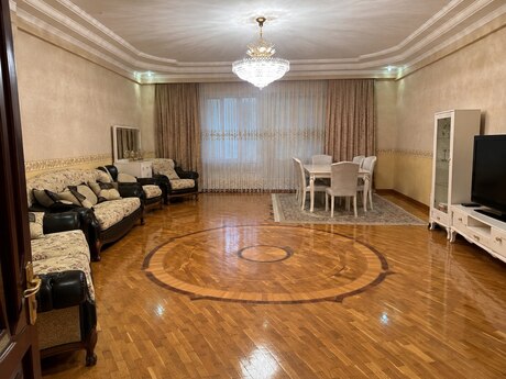 Аренда: 5-комнатная квартира, 220 м², Nizami: 1 700 ₼/мес 2
