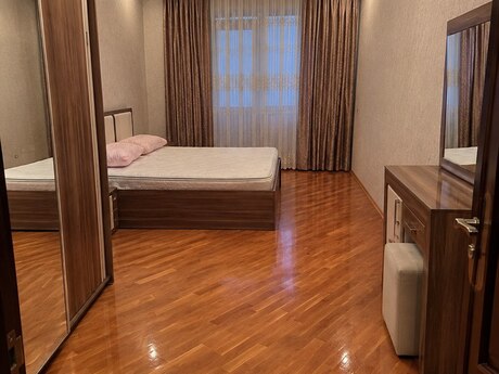 Аренда: 5-комнатная квартира, 220 м², Nizami: 1 700 ₼/мес 5