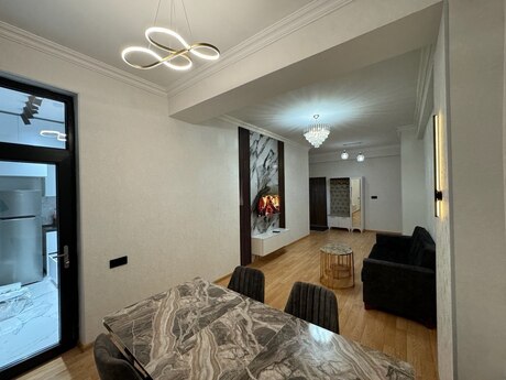 Kirayə 2 otaqlı mənzil, 70 m², Zümrüd Residence: 1 000 ₼/ay 2