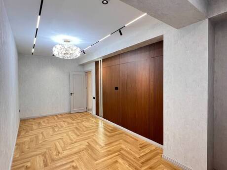 2-комнатная квартира, 76 м², Neftçilər: 250 000 ₼ 5