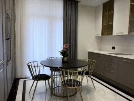 2-room apartment for rent, 80 m², Ağ şəhər: 1 600 ₼/mo 3