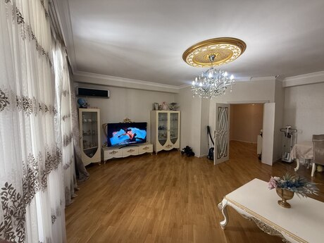 4-комнатная квартира, 133 м², İnşaatçılar: 285 000 ₼ 3