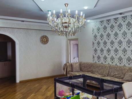 3-room apartment, 136 m², 20 Yanvar: 275 000 ₼ 4