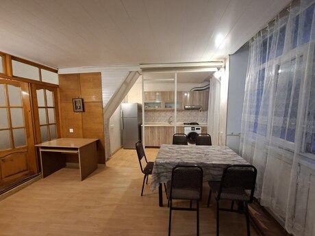 Sahildə 3 otaqlı köhnə tikili mənzil kirayə verilir, 60 m², 850 AZN/ay, şəkil 3 / 12