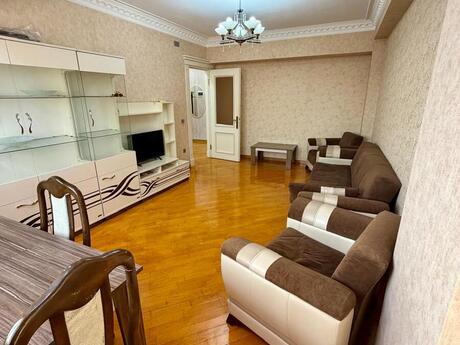 Аренда: 2-комнатная квартира, 72 м², Azadlıq Prospekti: 850 ₼/мес 4