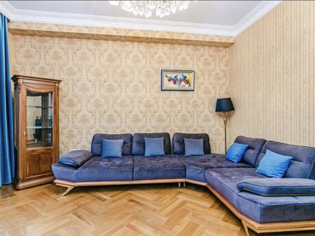 3-room apartment for rent, 150 m², Sahil: 250 ₼/mo 3