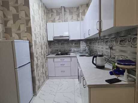 Kirayə 3 otaqlı mənzil, 70 m², 8 Noyabr: 1 000 ₼/ay 3