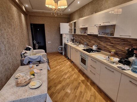 2-комнатная квартира, 95 м², 8-ci mikrorayon: 295 000 ₼ 5