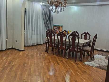 5-комнатная квартира, 130 м², 9-cu mikrorayon: 295 000 ₼ 2