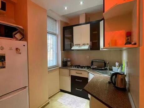 3-room apartment for rent, 80 m², Bayıl: 800 ₼/mo 2