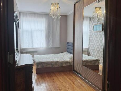 Аренда: 2-комнатная квартира, 90 м², Xalqlar Dostluğu: 700 ₼/мес 3