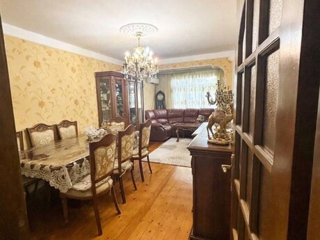 Elan №6510006 - Bakı, Neftçilər m., 2 otaqlı, 65 m², 5/5 mərtəbə