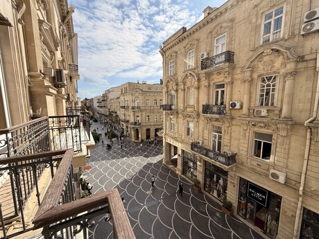 4 otaqlı mənzil, 135 m², Sahil: 620 000 ₼ 2