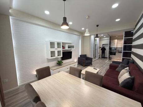3-room apartment for rent, 110 m², Gənclik: 1 200 ₼/mo 3
