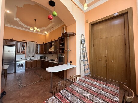 5 otaqlı mənzil, 250 m², Sahil: 2 000 000 ₼ 5