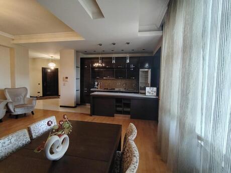 4-room apartment for rent, 160 m², Nəsimi: 1 200 ₼/mo 5