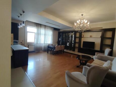 4-room apartment for rent, 160 m², Nəsimi: 1 200 ₼/mo 2