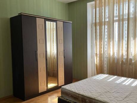 3 otaqlı mənzil, 115 m², İnşaatçılar: 300 000 ₼ 2